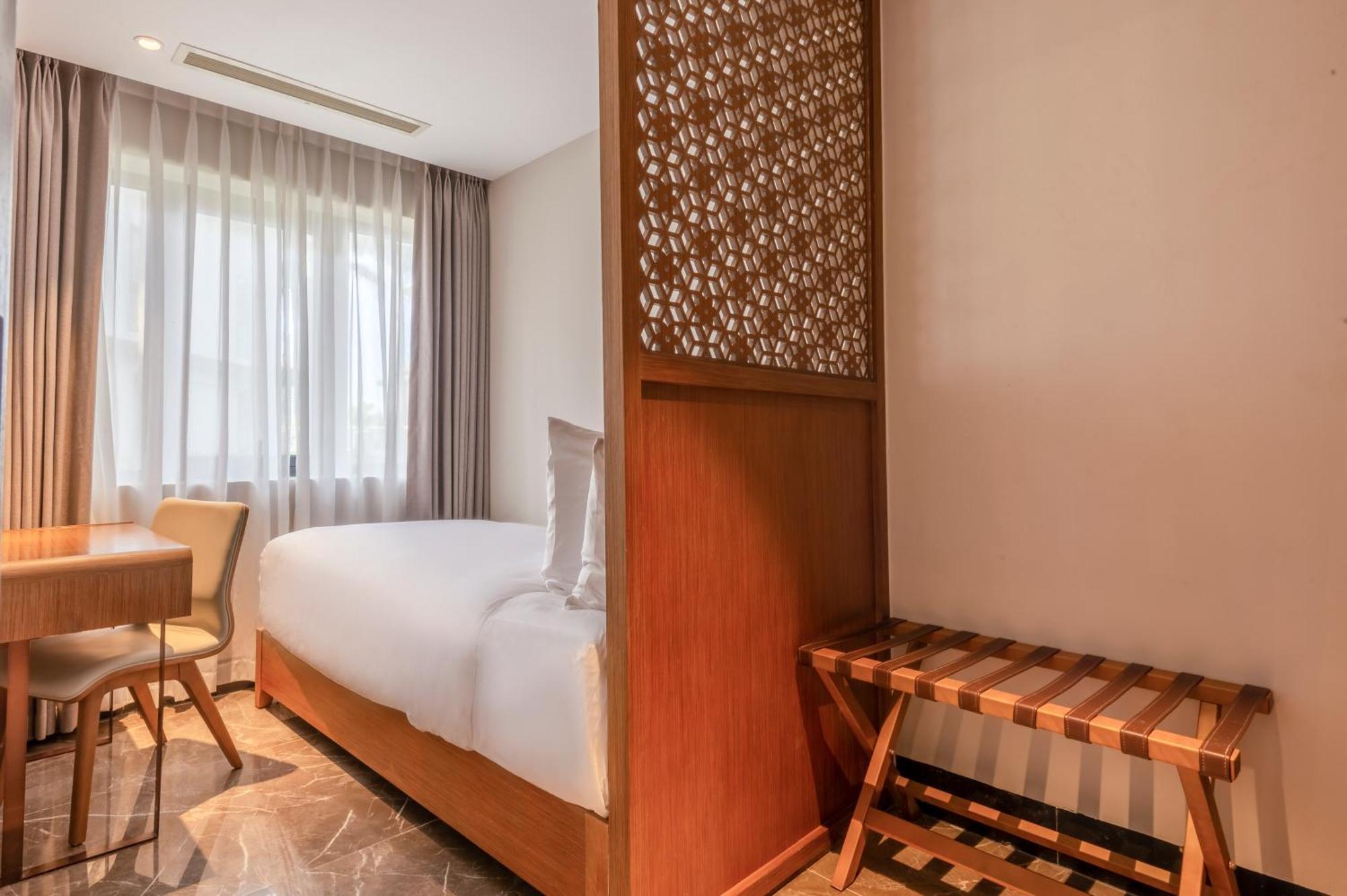 Koi Resort & Residence Da Nang Exterior photo