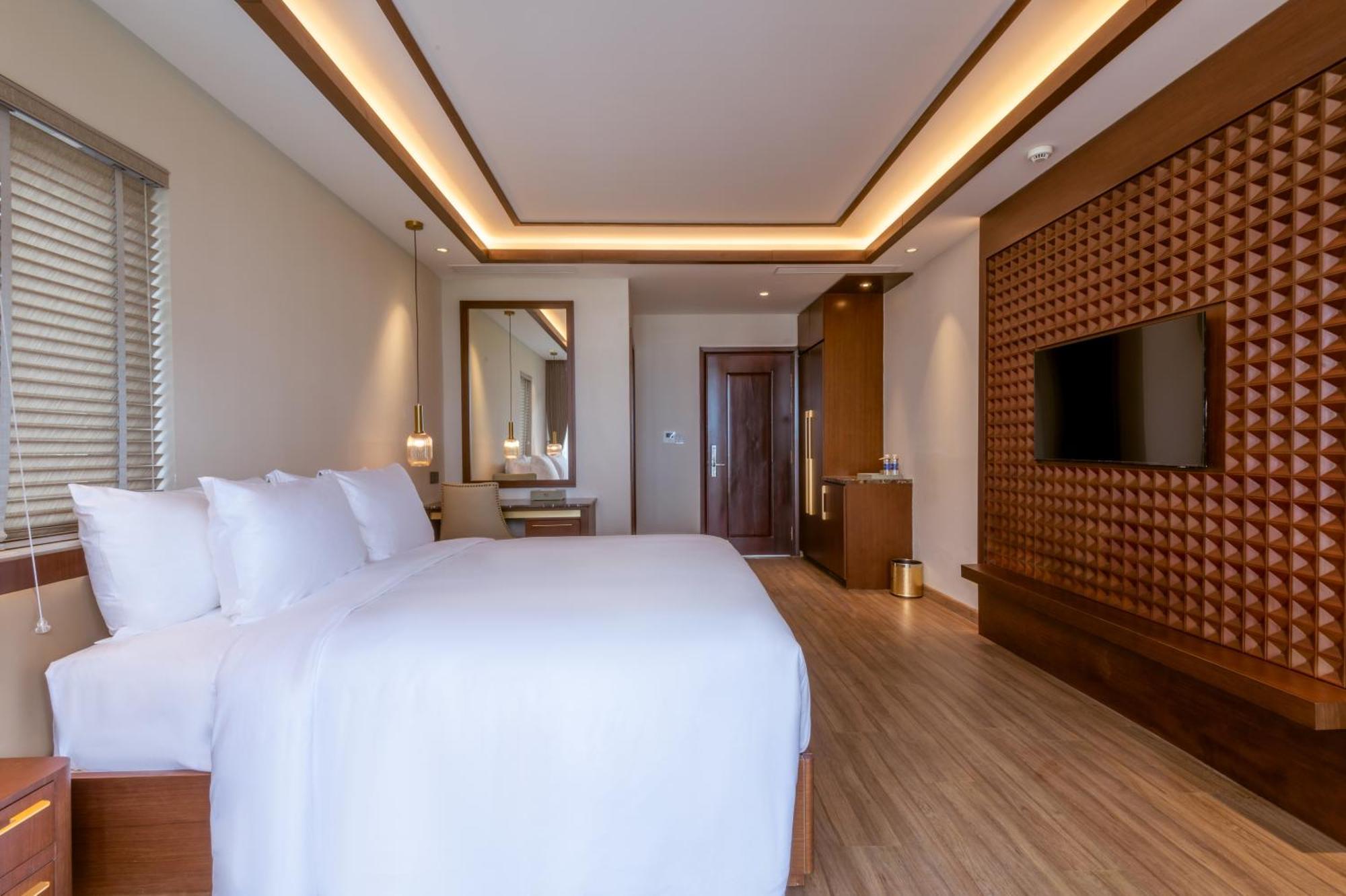 Koi Resort & Residence Da Nang Exterior photo