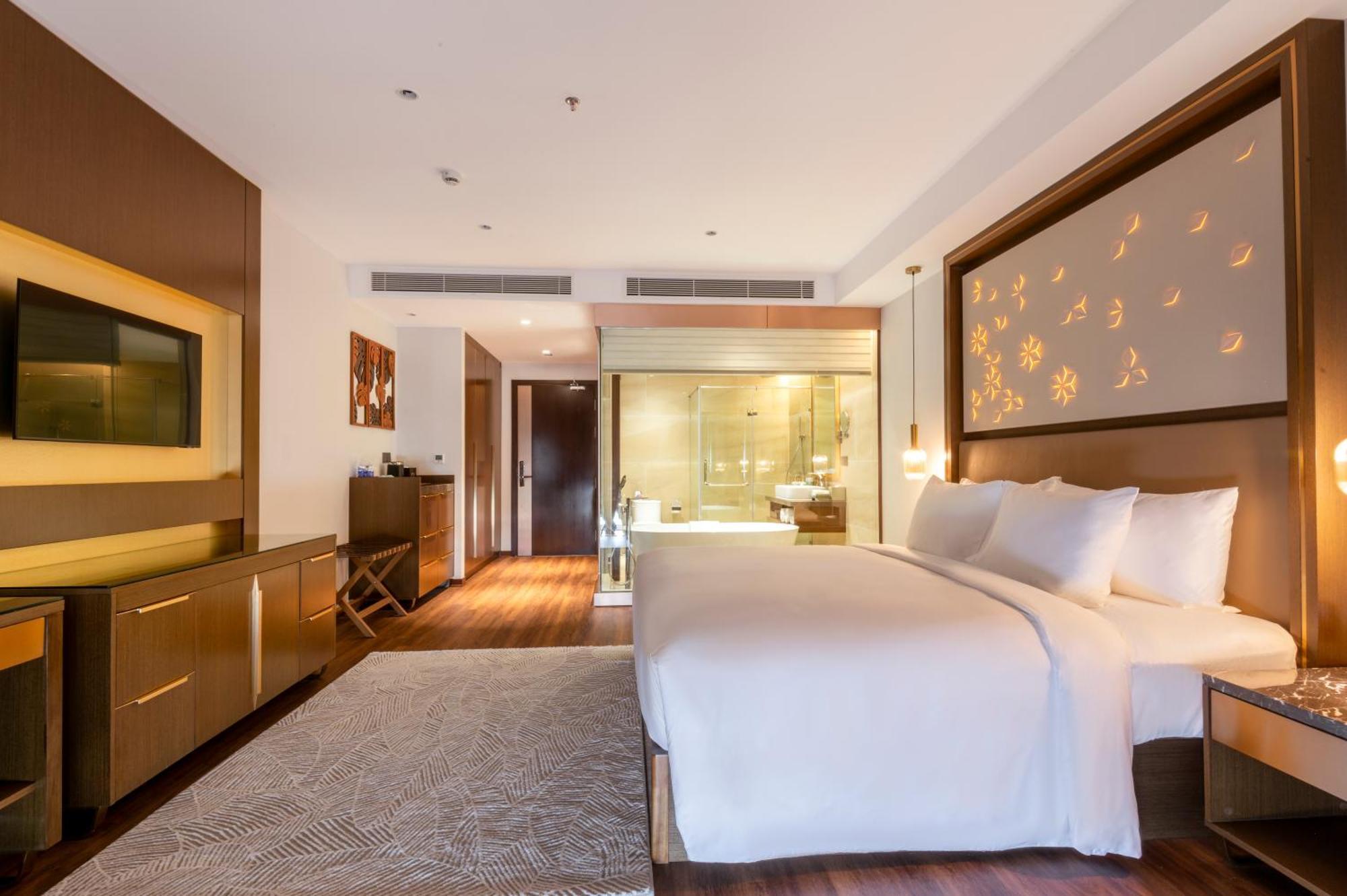 Koi Resort & Residence Da Nang Exterior photo